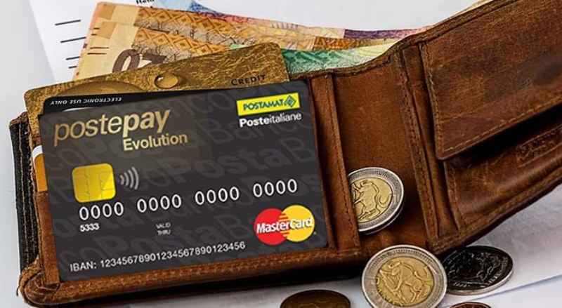 La richiesta di un contratto di lavoro ad un cittadino nigeriano per aprire un conto PostePay è discriminatoria.