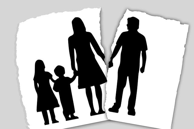 Genitori separati: a chi va il contributo provinciale per i figli?